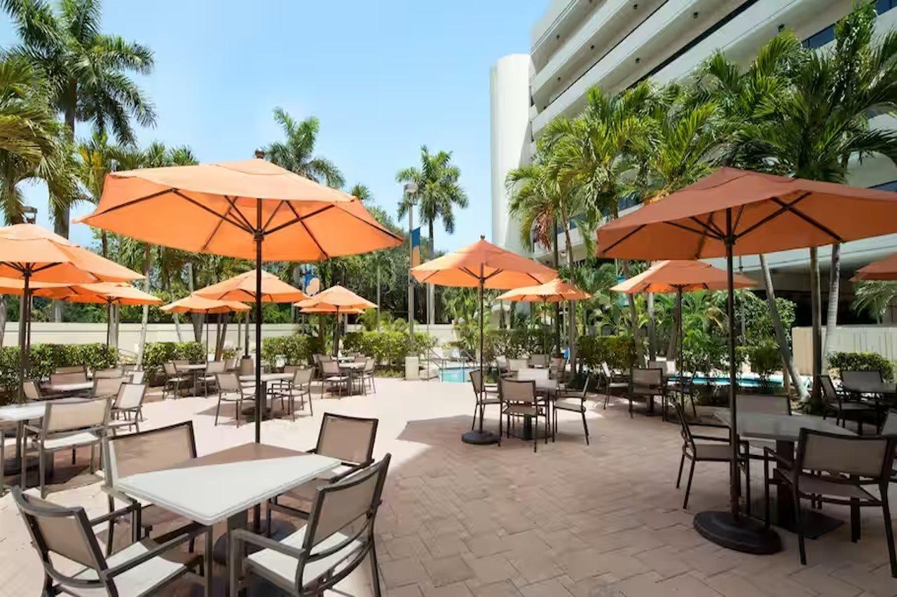 Embassy Suites Boca Raton Buitenkant foto